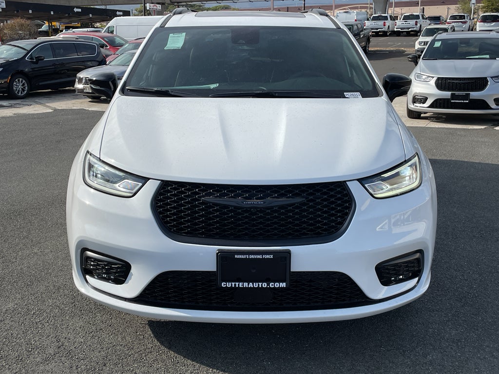 2026 Chrysler Pacifica PACIFICA LIMITED in Bright White Clear-Coat Exterior Paint — front three-quarter view