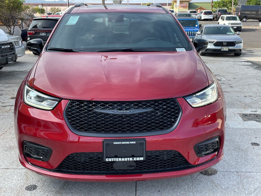 2026 Chrysler Pacifica PACIFICA LIMITED in Red Hot Pearl-Coat Exterior Paint — front three-quarter view